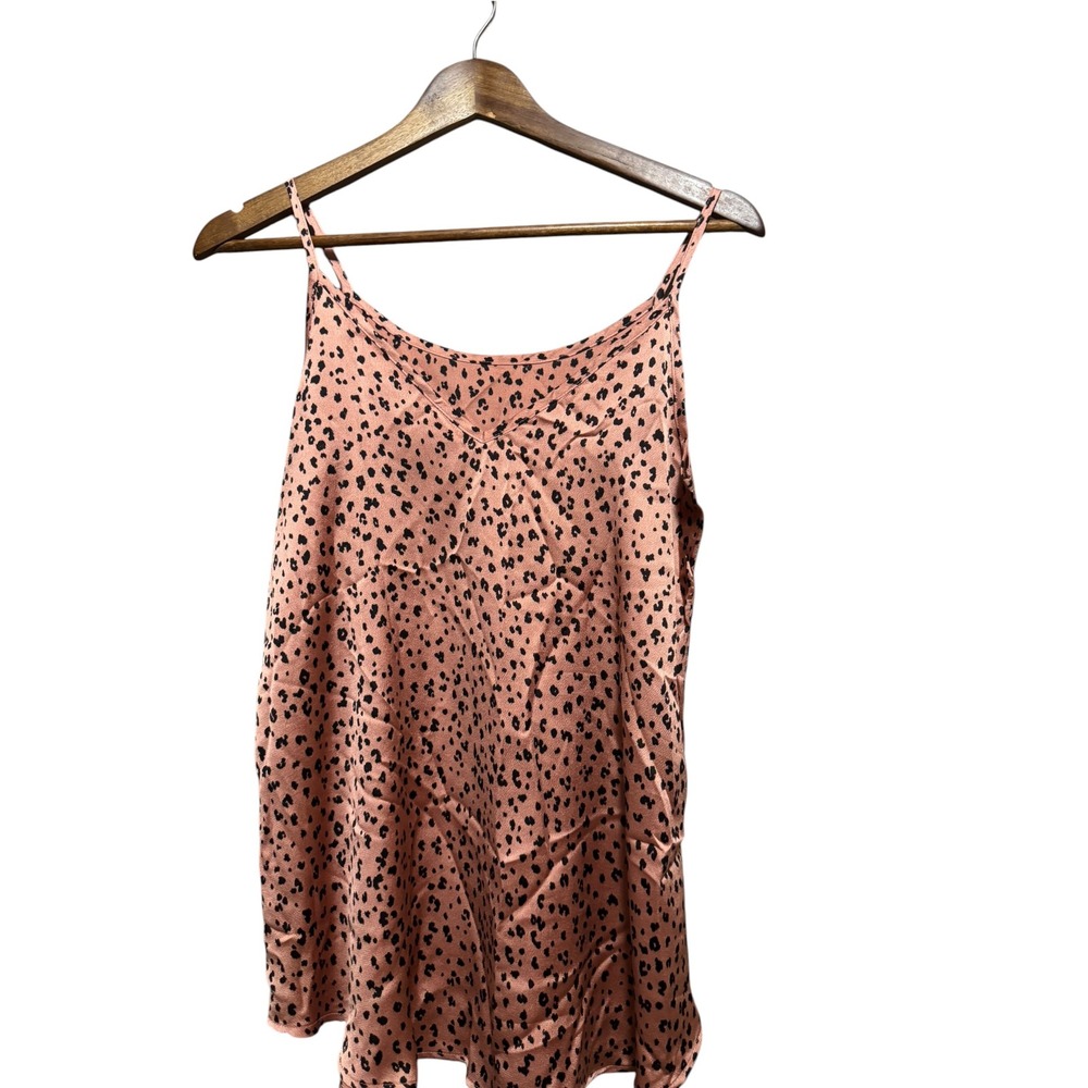 Zenana Cami Top Womens Small Pink Animal Print Excellent Satin V-Neck QTL-120004